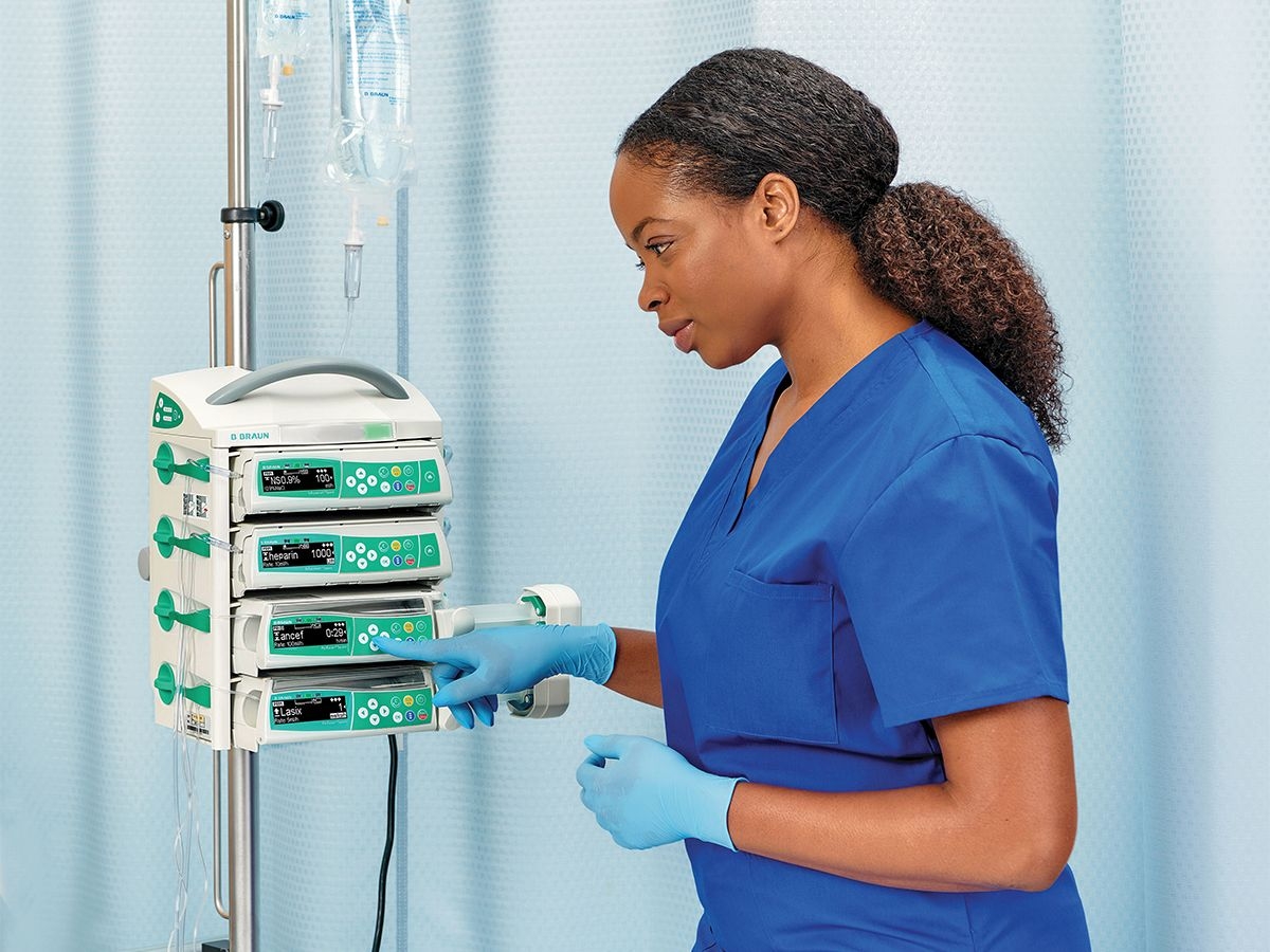 hospital-nurse-programming-infusomat-space hospital-nurse-programming-infusomat-space